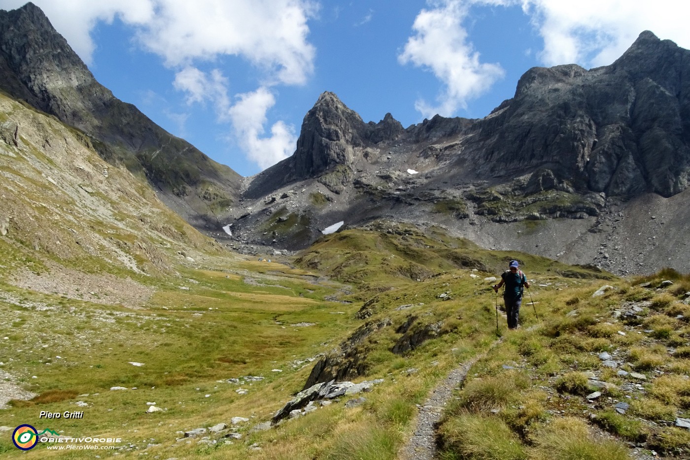 60 Lasciamo il 225, il pianoro di Valsecca e passiamo sul 248 per il Longo.JPG